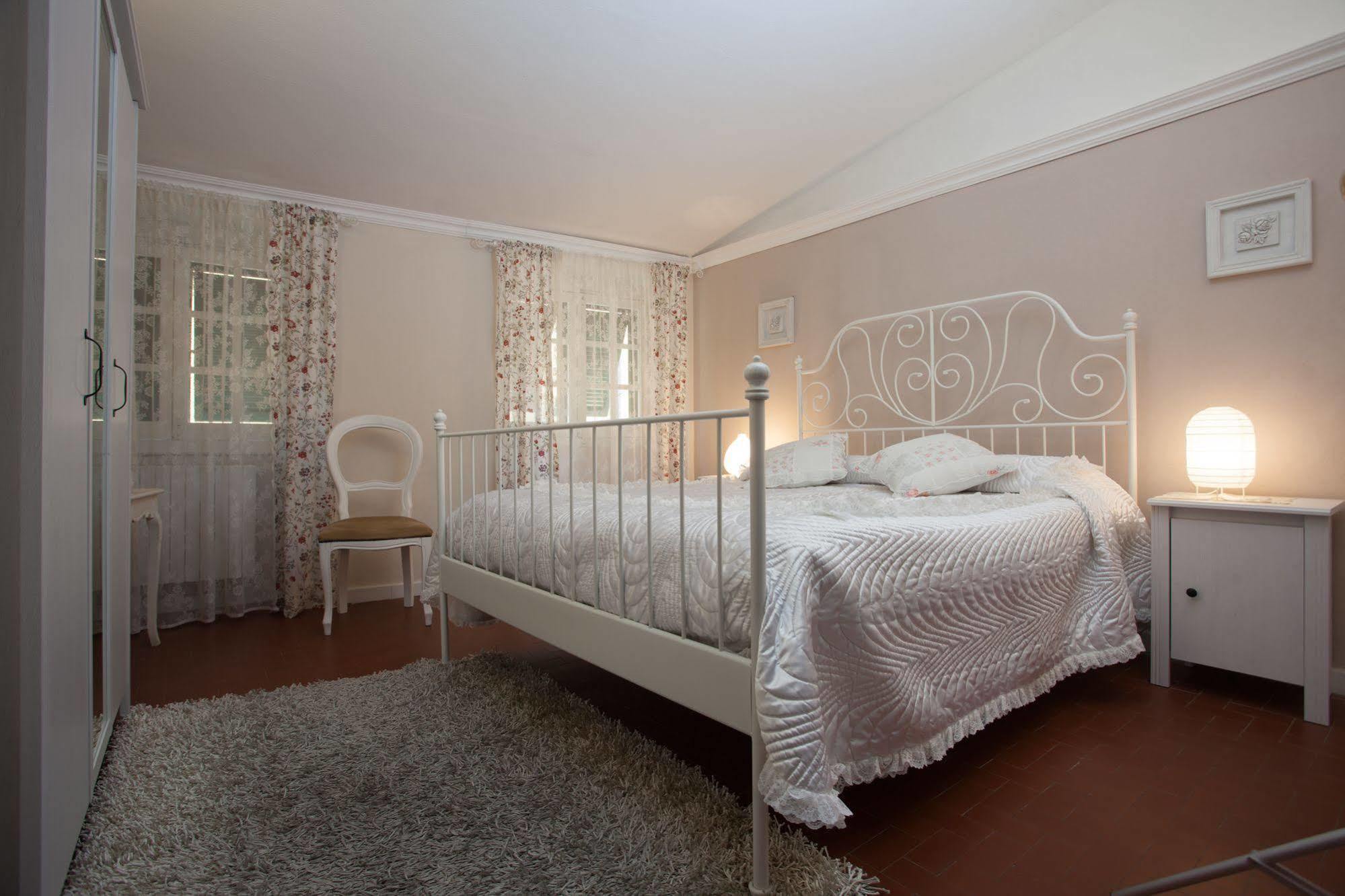 Corte Palazzo Picedi Benettini Sarzana Zewnętrze zdjęcie