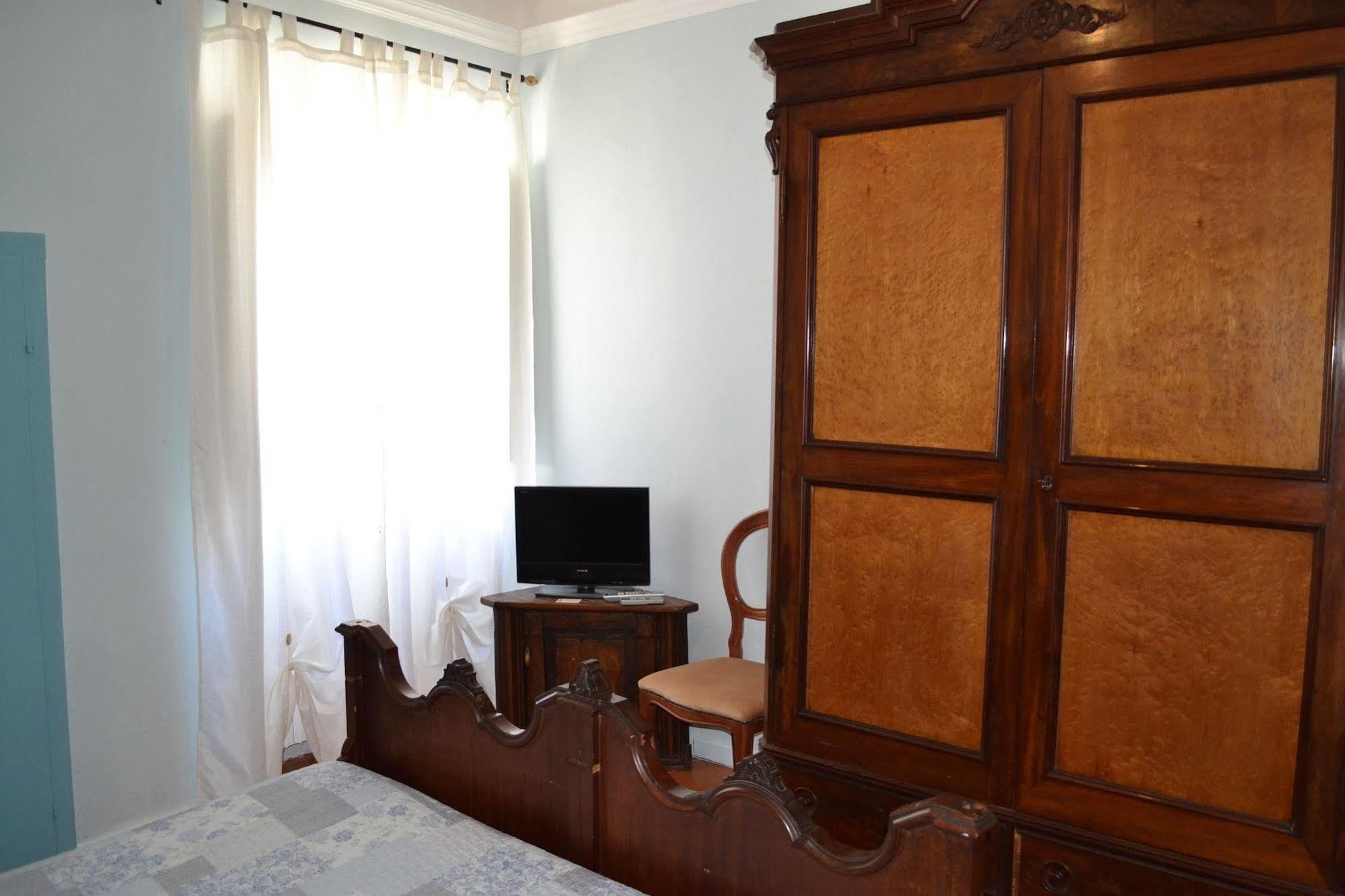 Corte Palazzo Picedi Benettini Sarzana Zewnętrze zdjęcie
